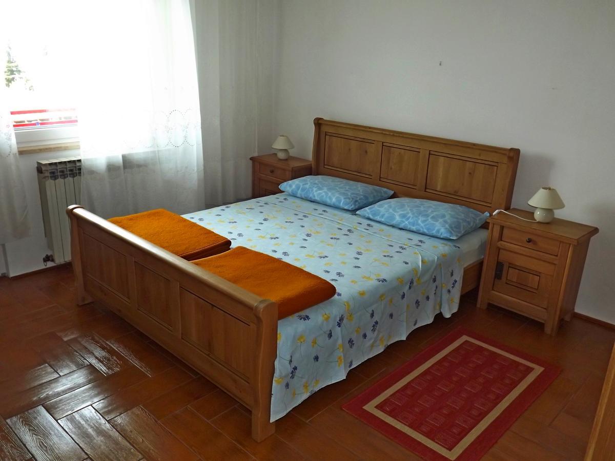 Apartments Maricic 200 Meters From The Beach Novi Vinodolski Exterior foto