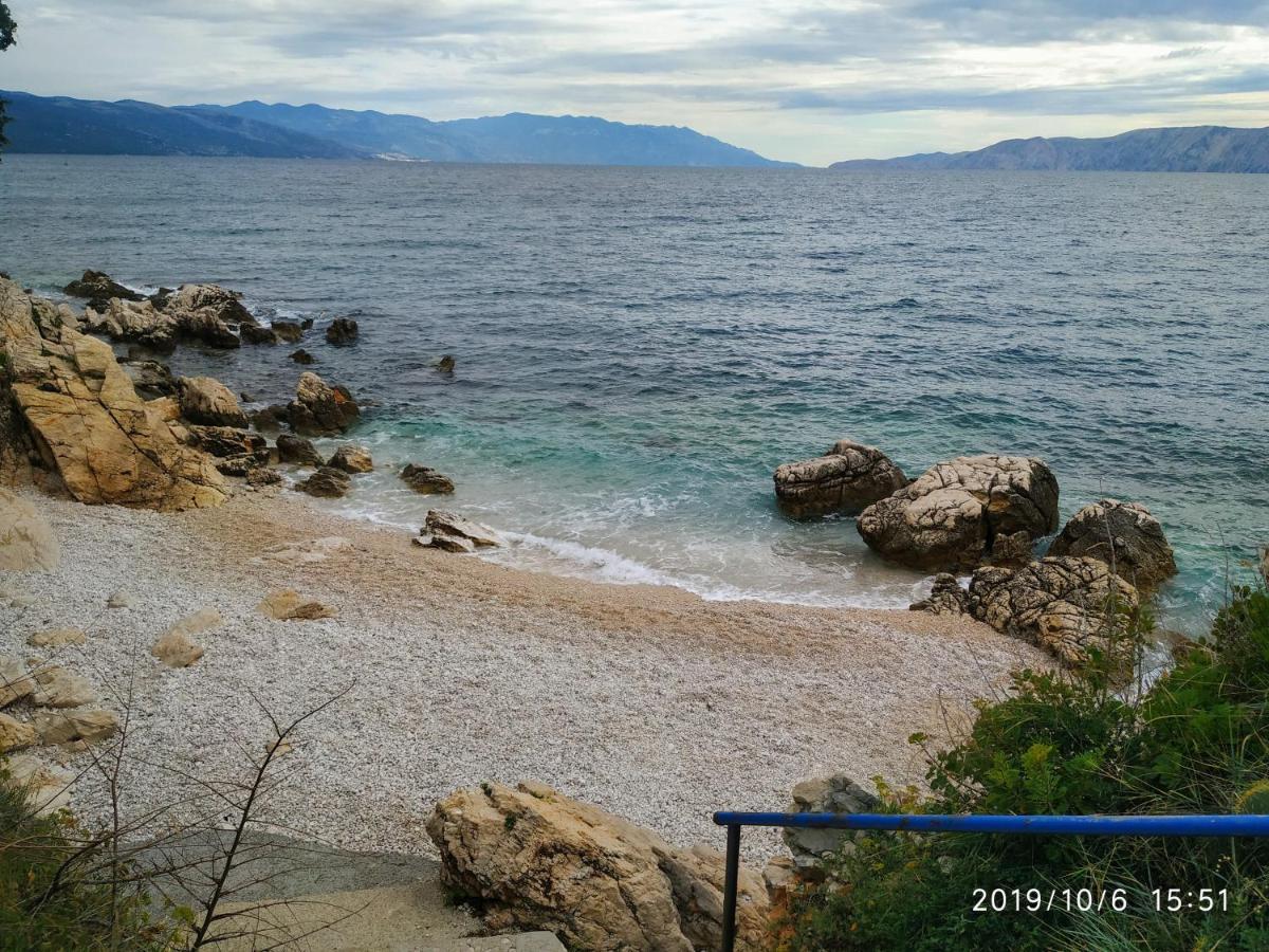 Apartments Maricic 200 Meters From The Beach Novi Vinodolski Exterior foto
